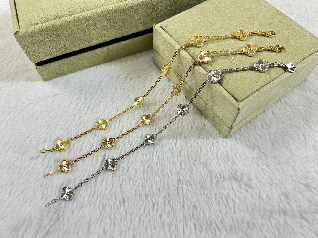 Van Cleef & Arpels Bracelet-56