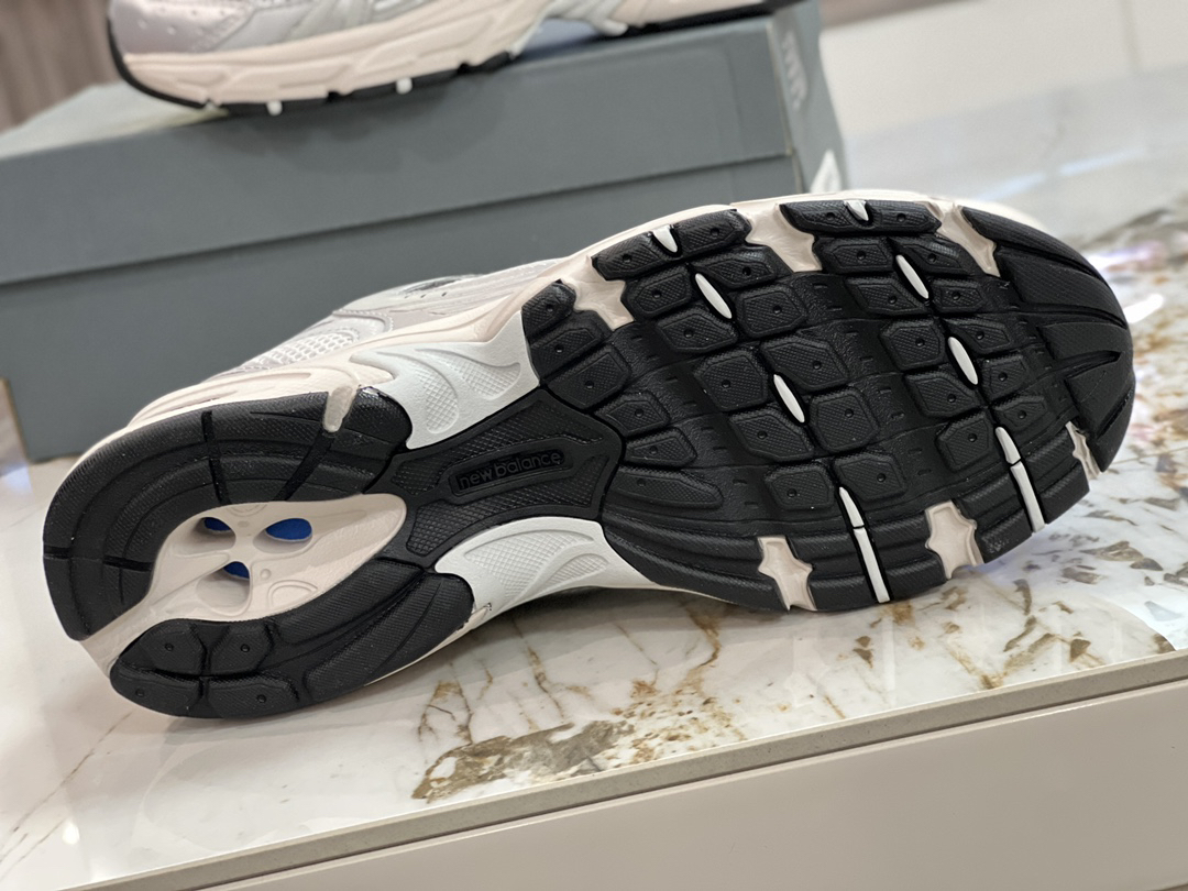 New Balance Sneakers-149