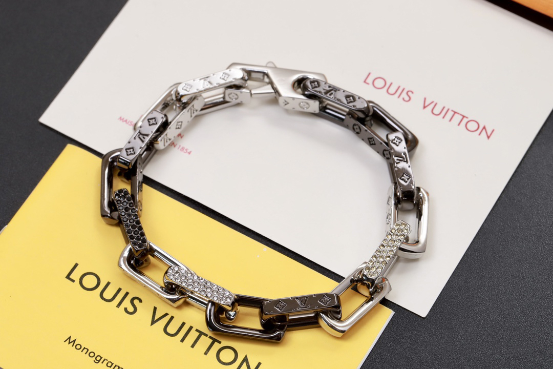LV Bracelet-64