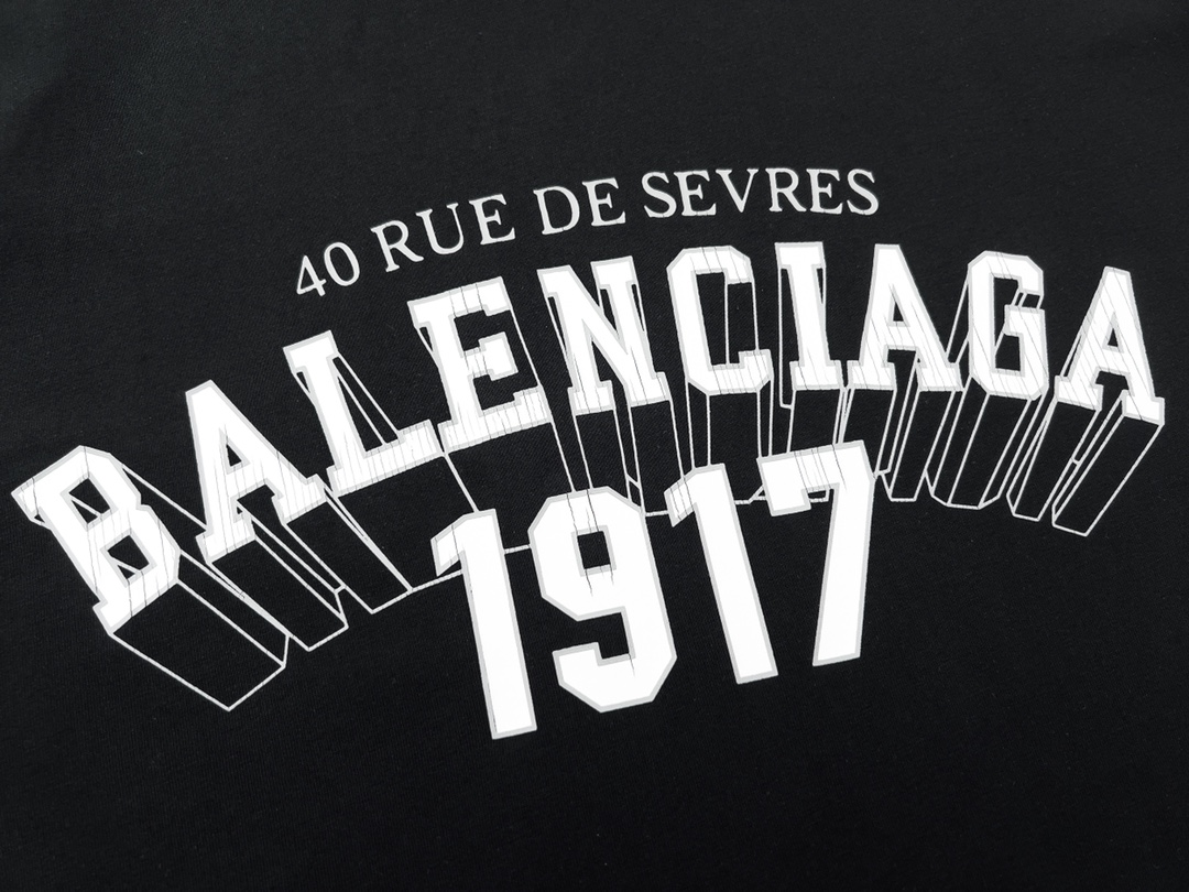 Balenciaga clothing-203