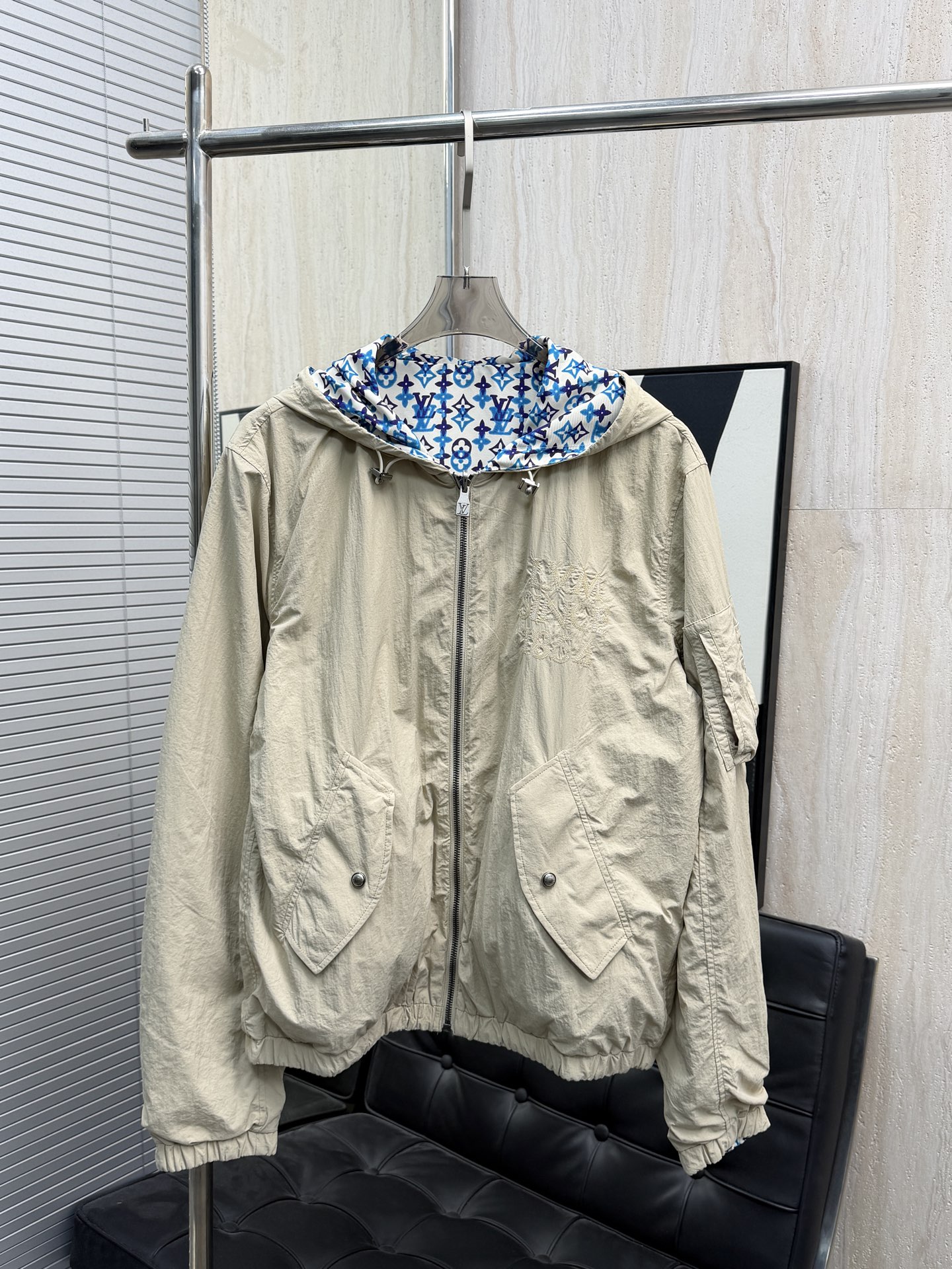 LV Clothing-288