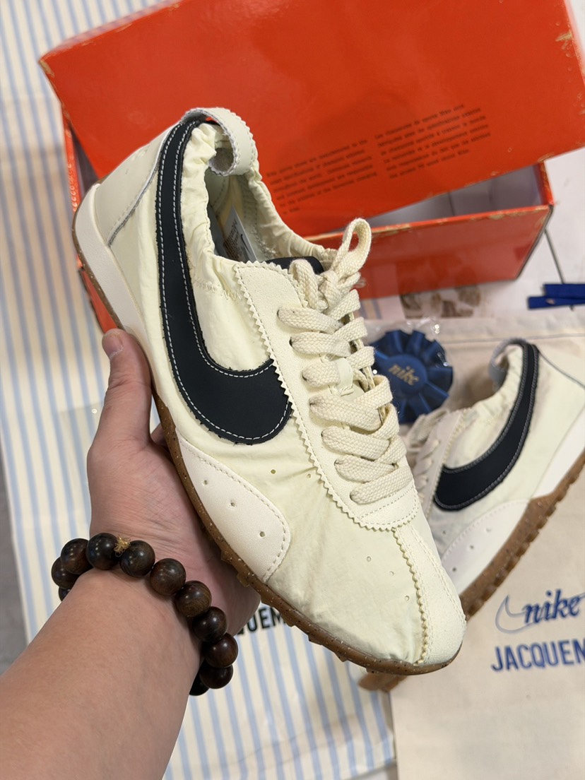 Nike Sneakers-232
