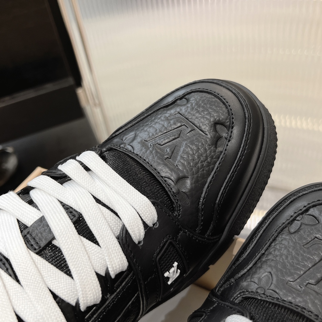 Lv Sneakers-30