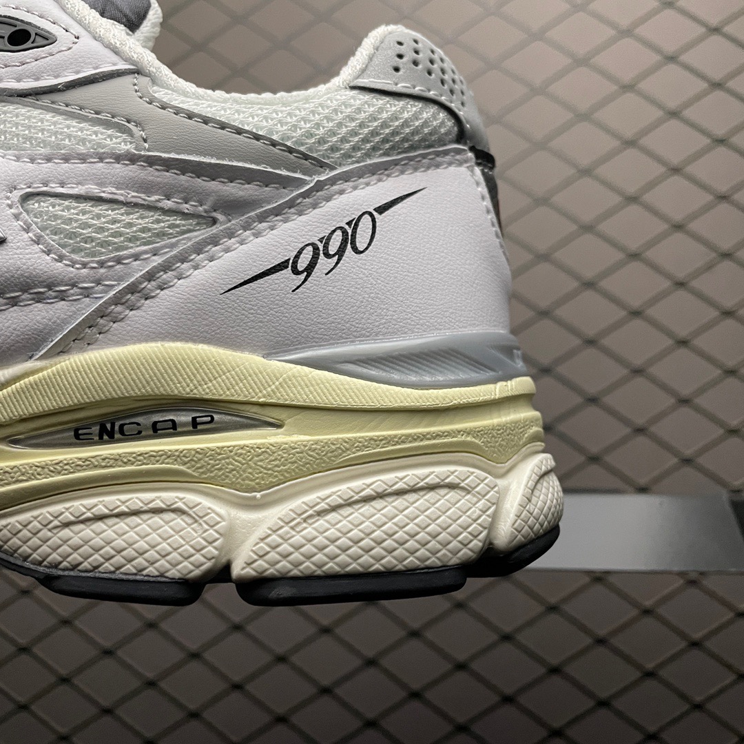 New Balance Sneakers-247