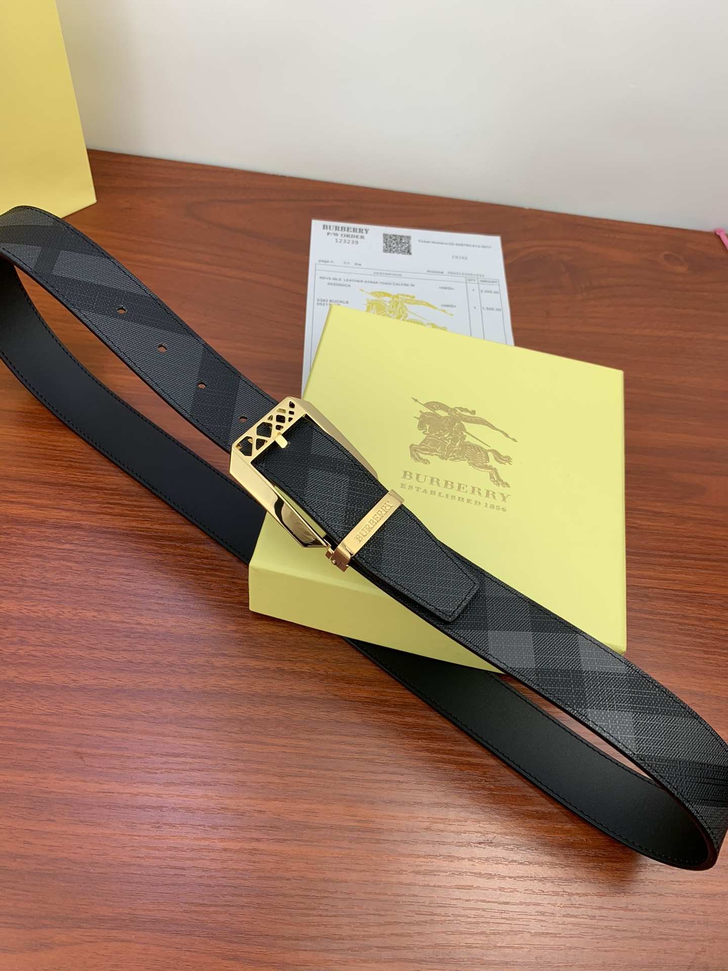 Burberry belt-115