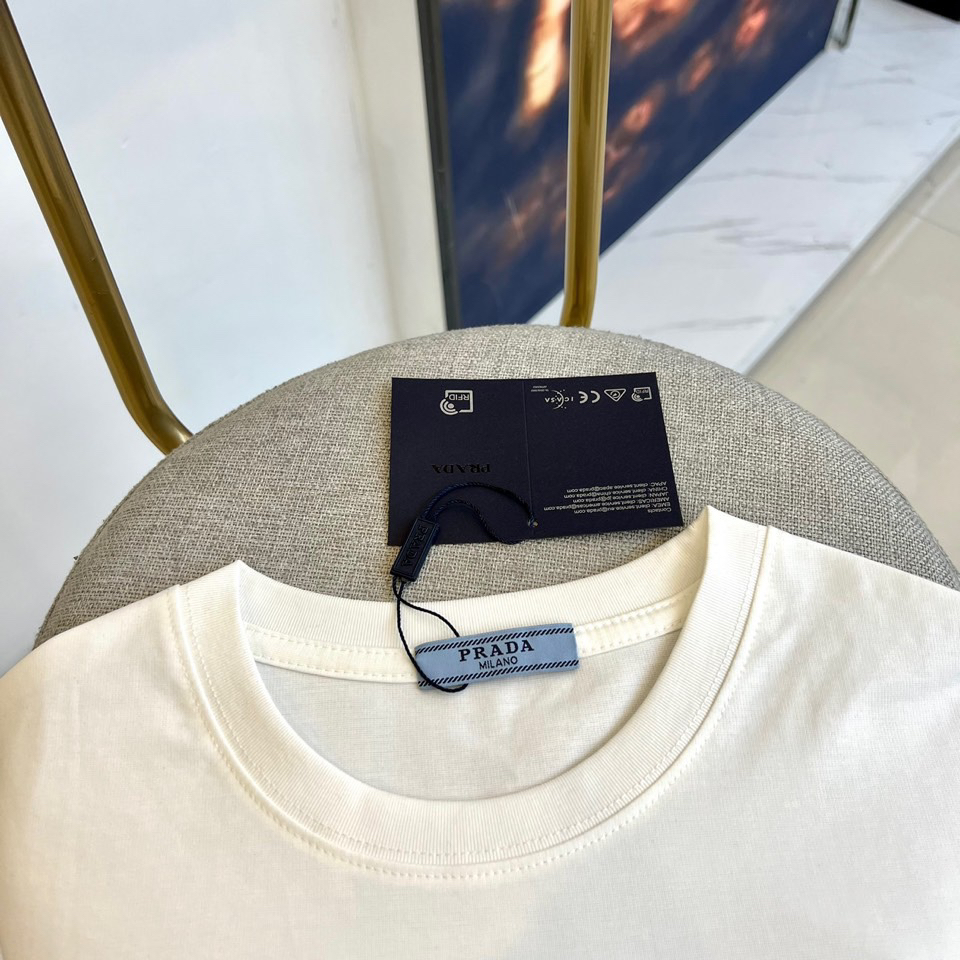 Prada clothing-261