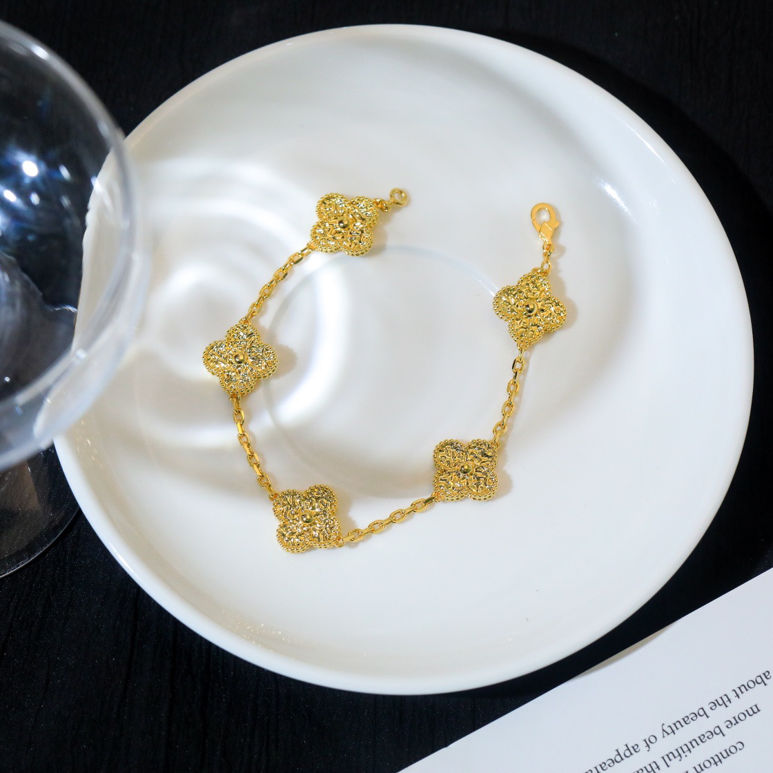 Van Cleef & Arpels Bracelet-80