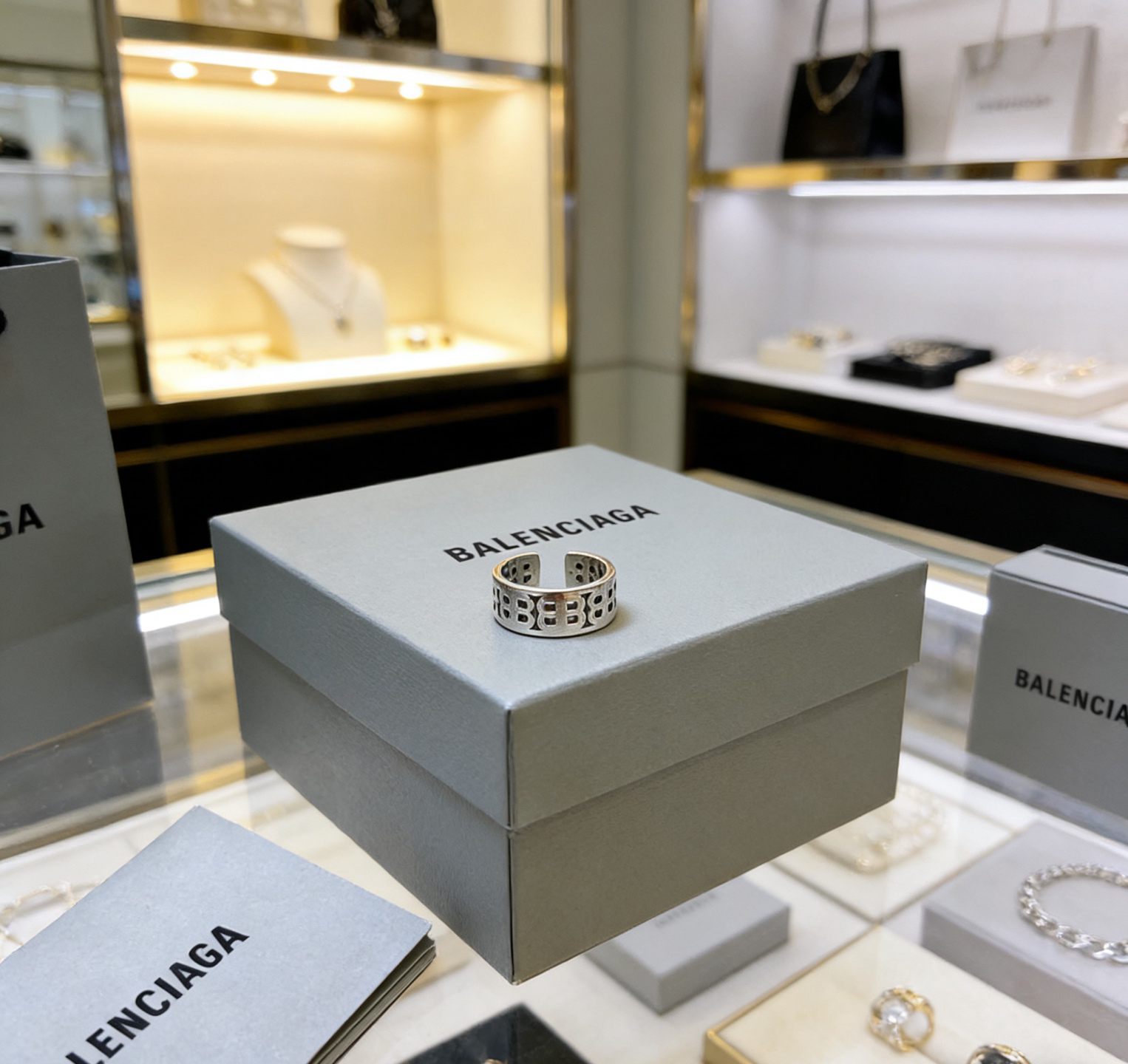 Balenciaga ring-38