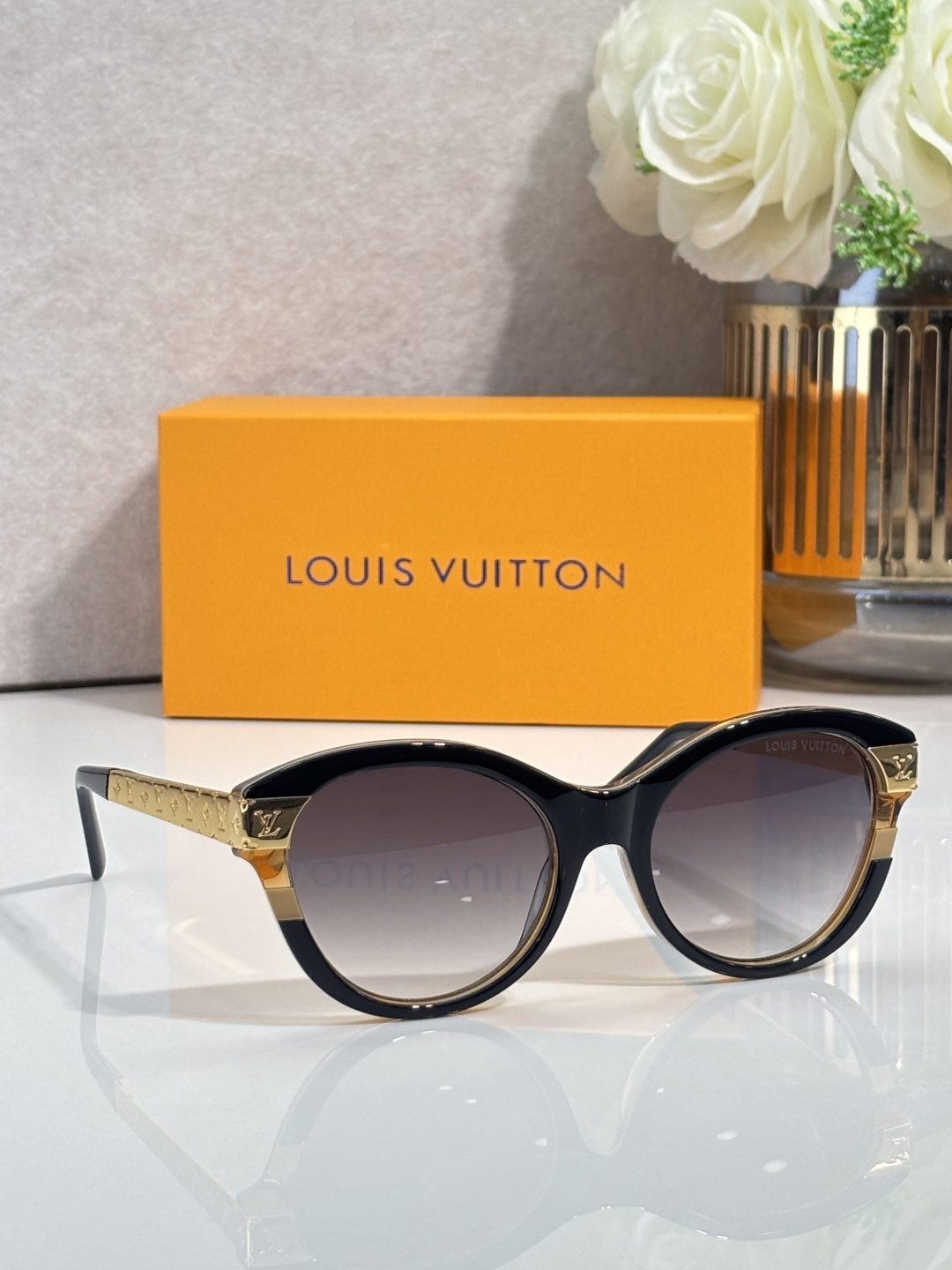 LV glasses-53