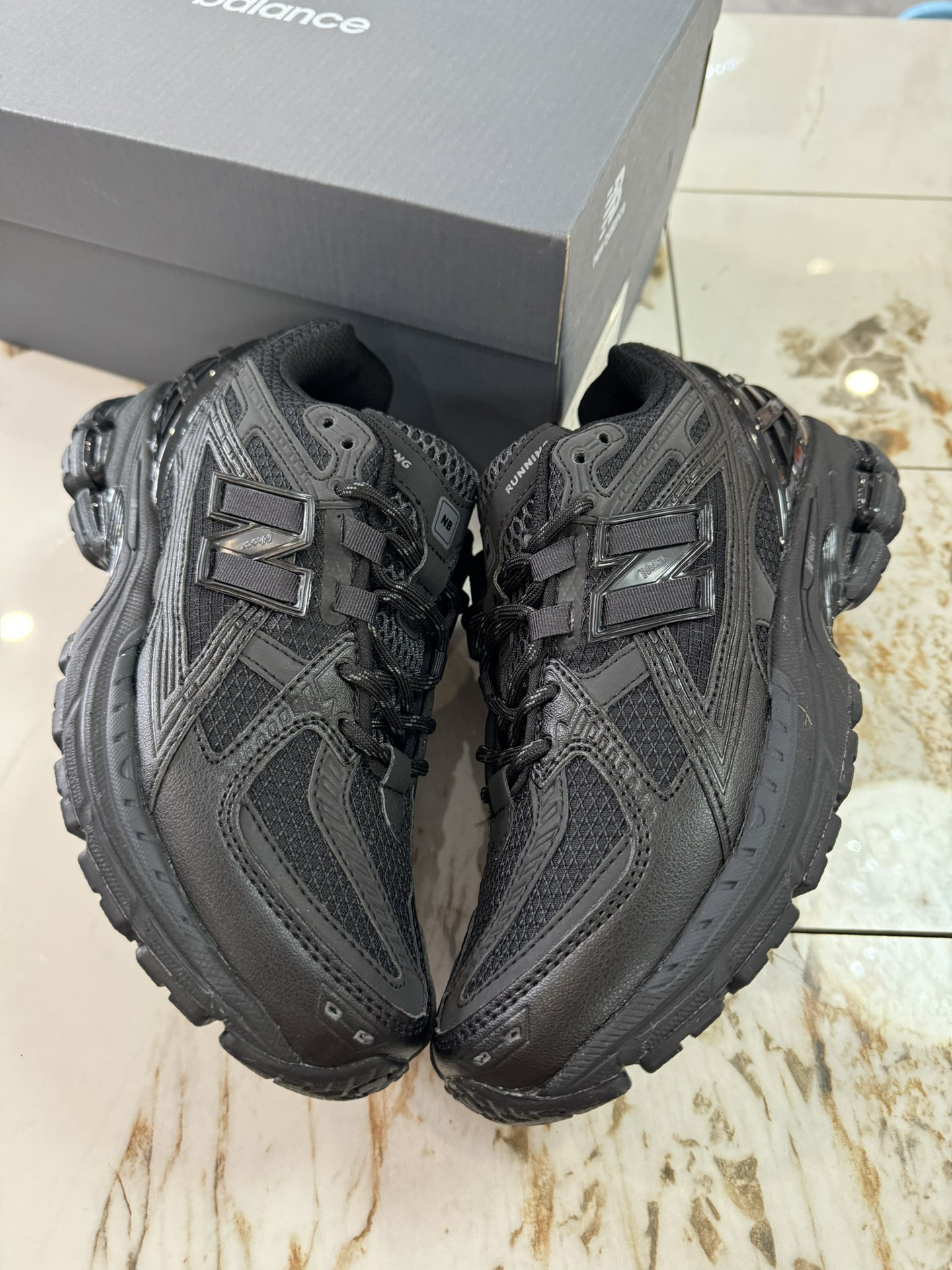 New Balance Sneakers-126