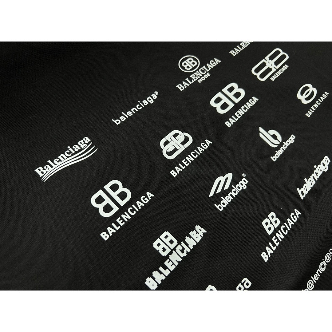 Balenciaga clothing-143