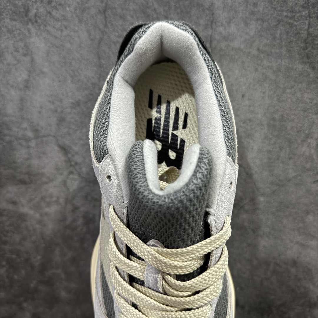 New Balance Sneakers-45