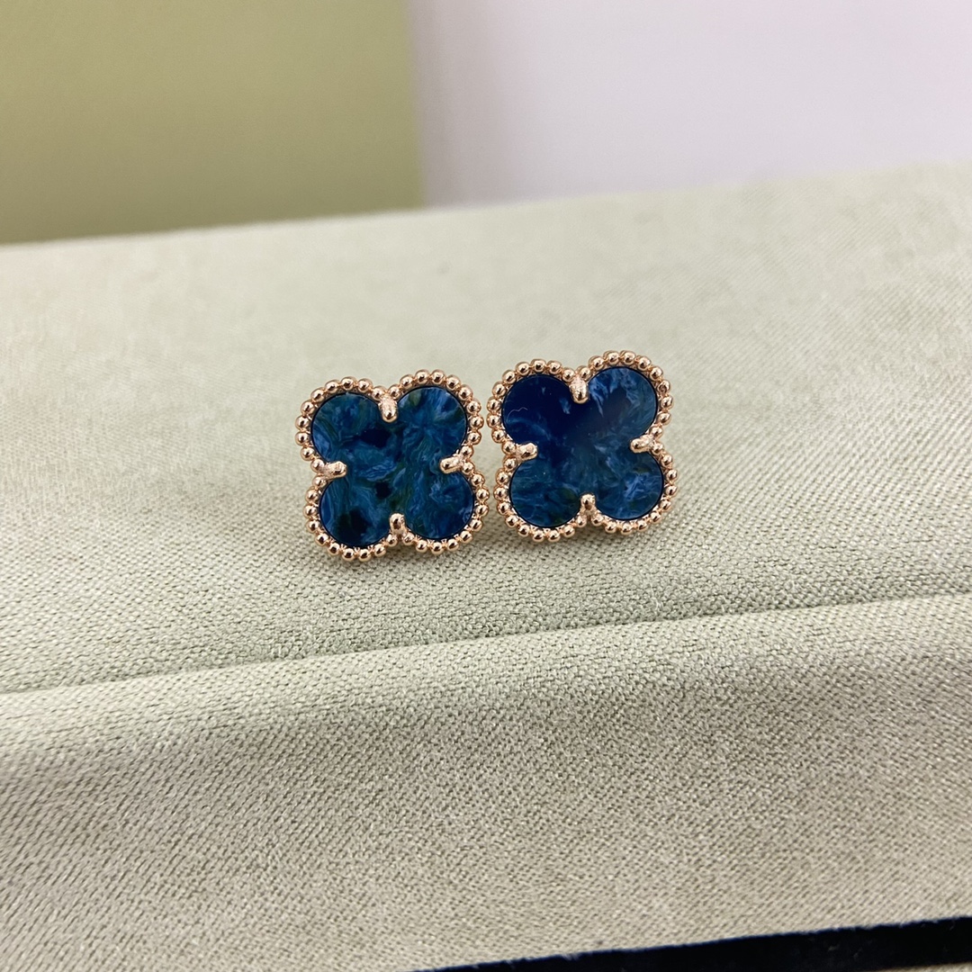 Van Cleef & Arpels earring-12