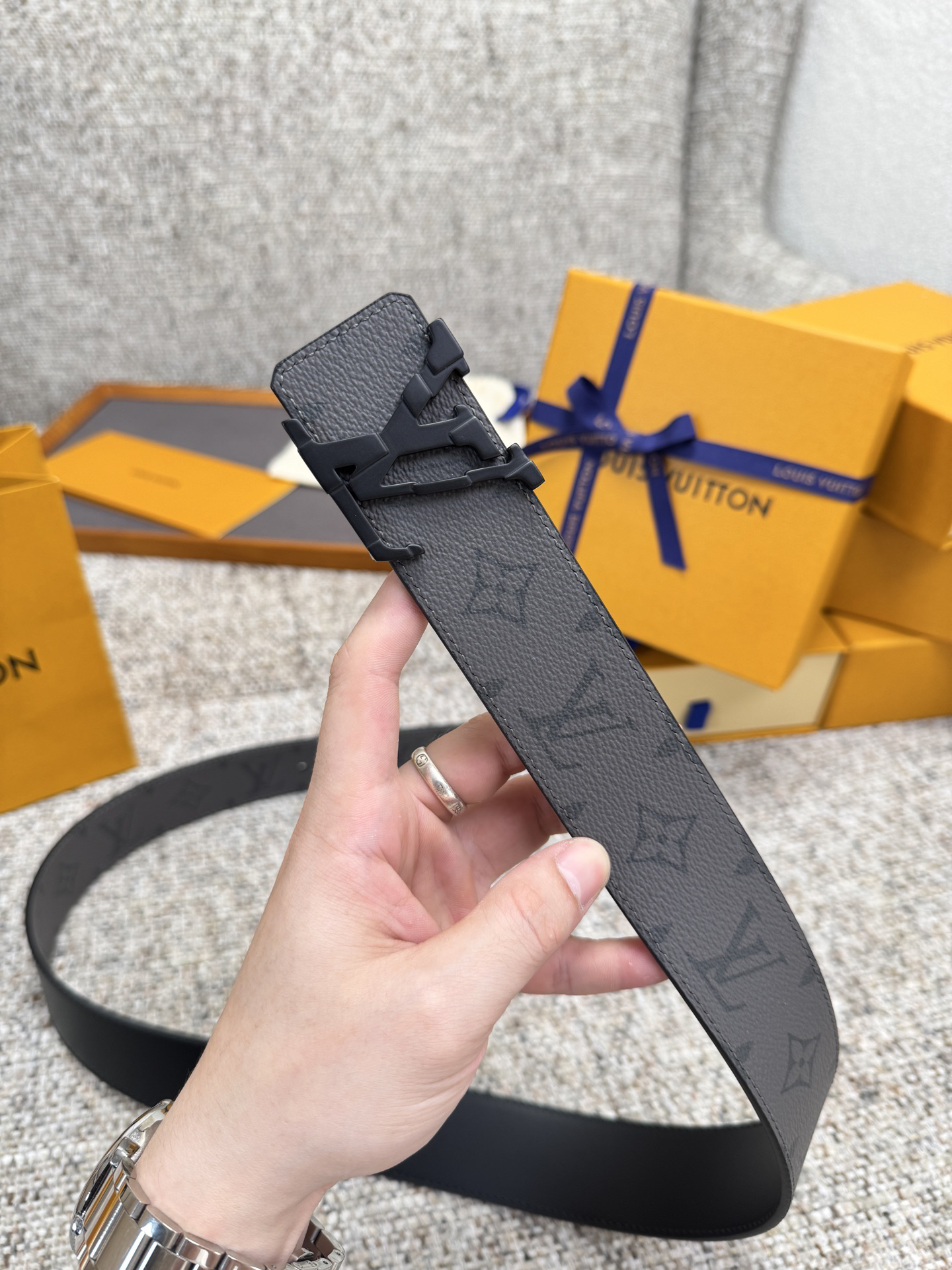 Lv belt-59