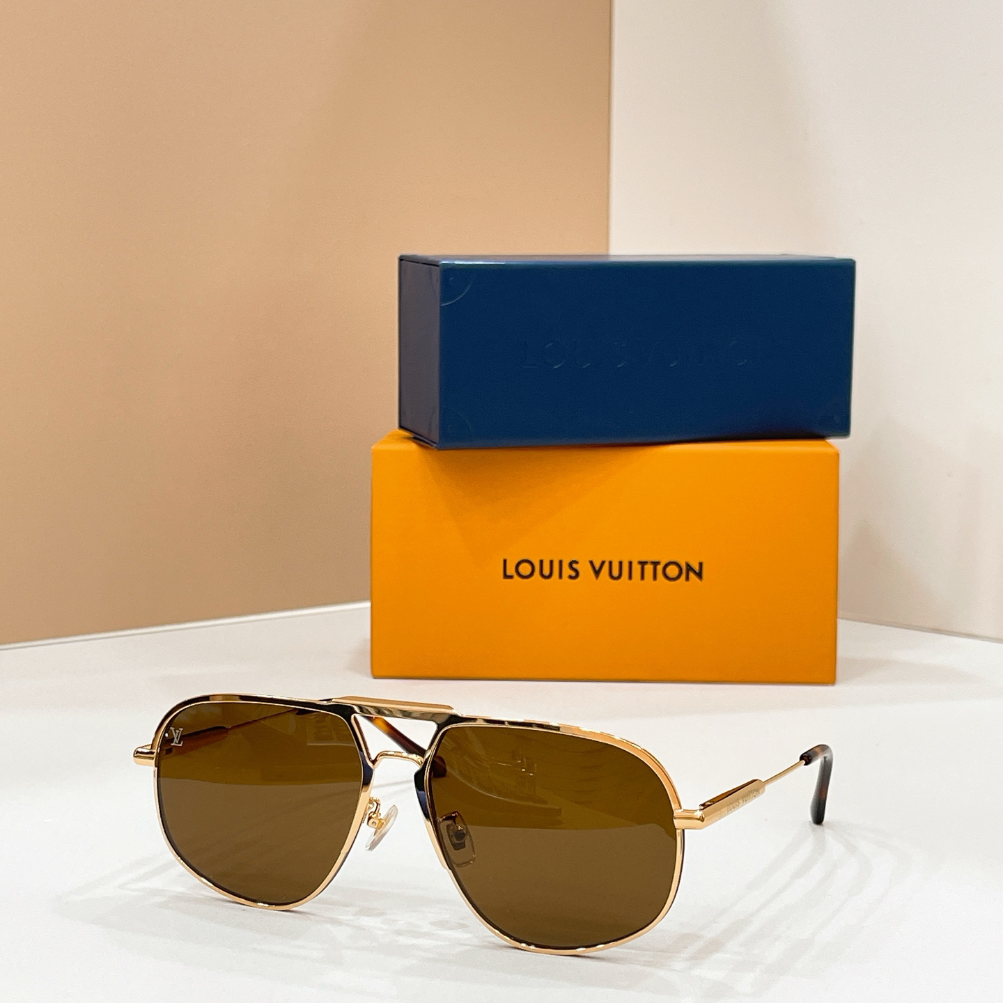 LV glasses-39