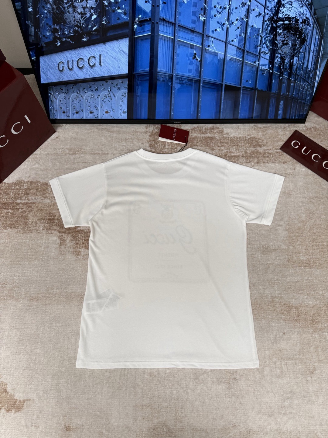 Gucci clothing-8
