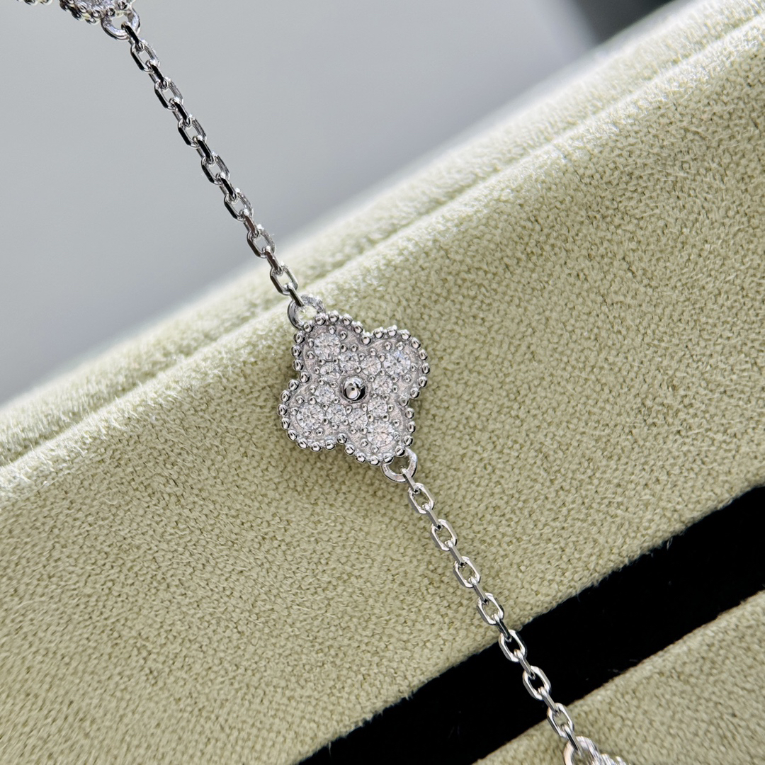 Van Cleef & Arpels Bracelet-59