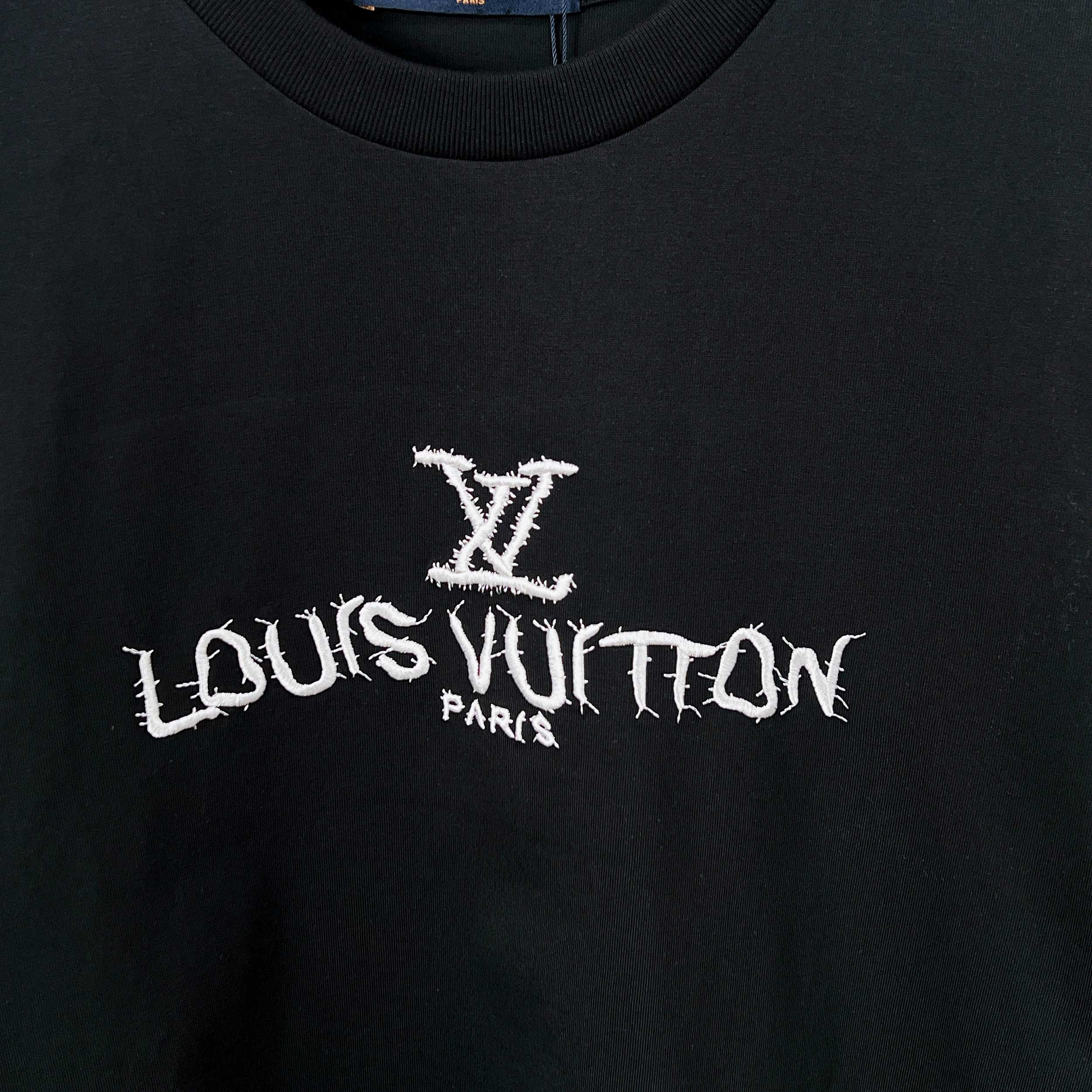 LV clothing-160