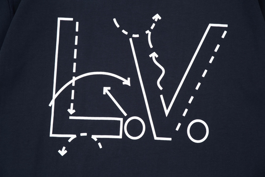 LV clothing-58
