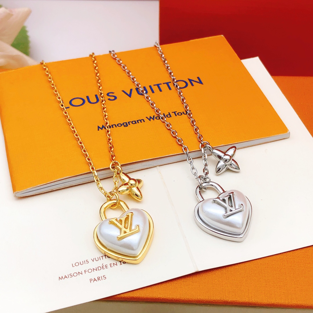 LV necklace-70