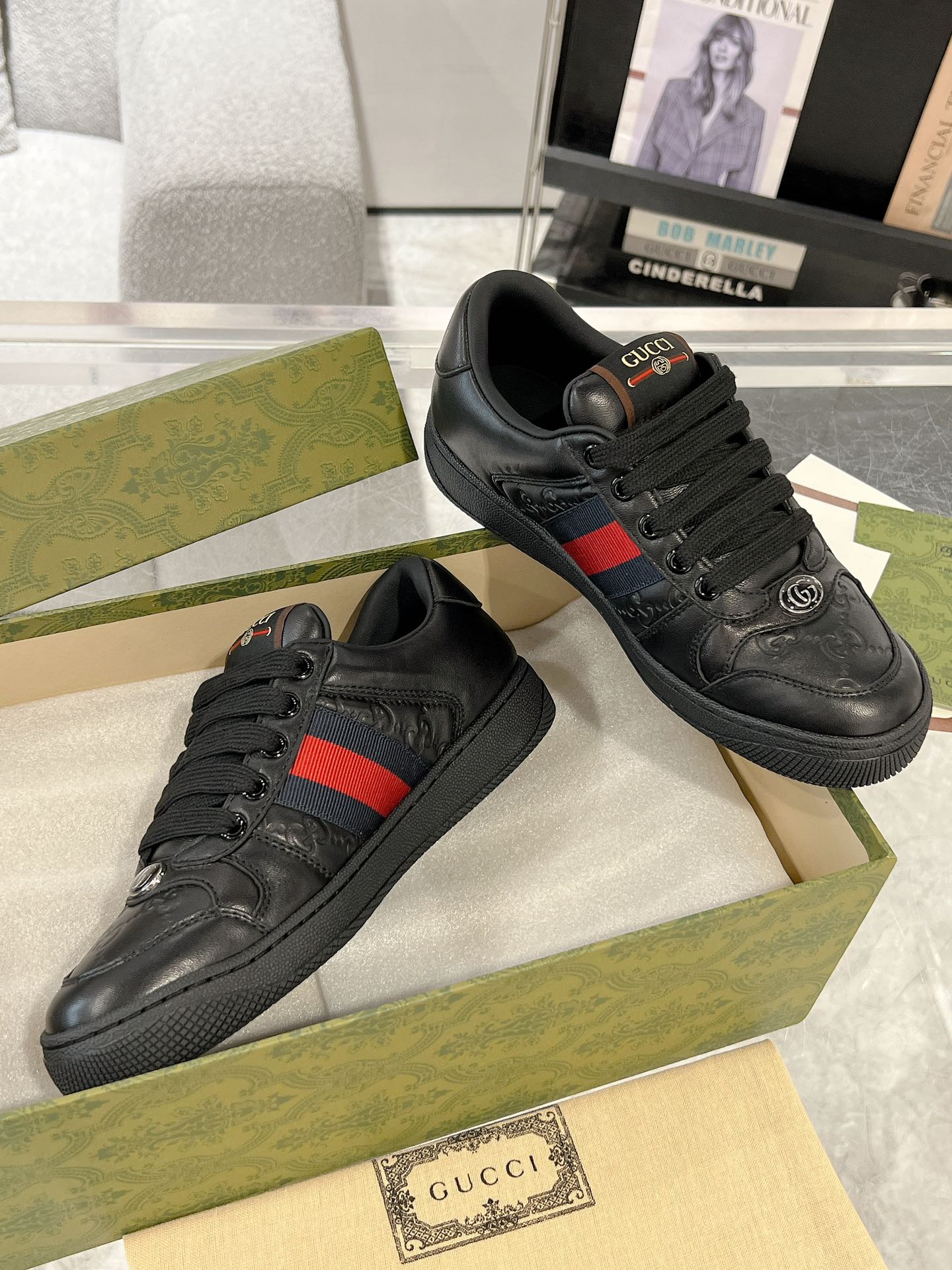Gucci Sneakers-124