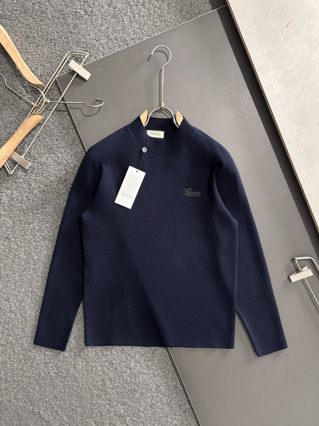 Gucci Clothing-192