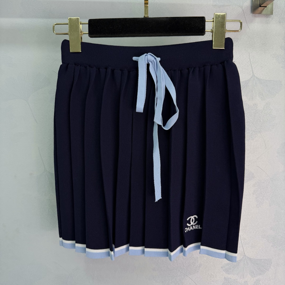 Chanel Clothing-129