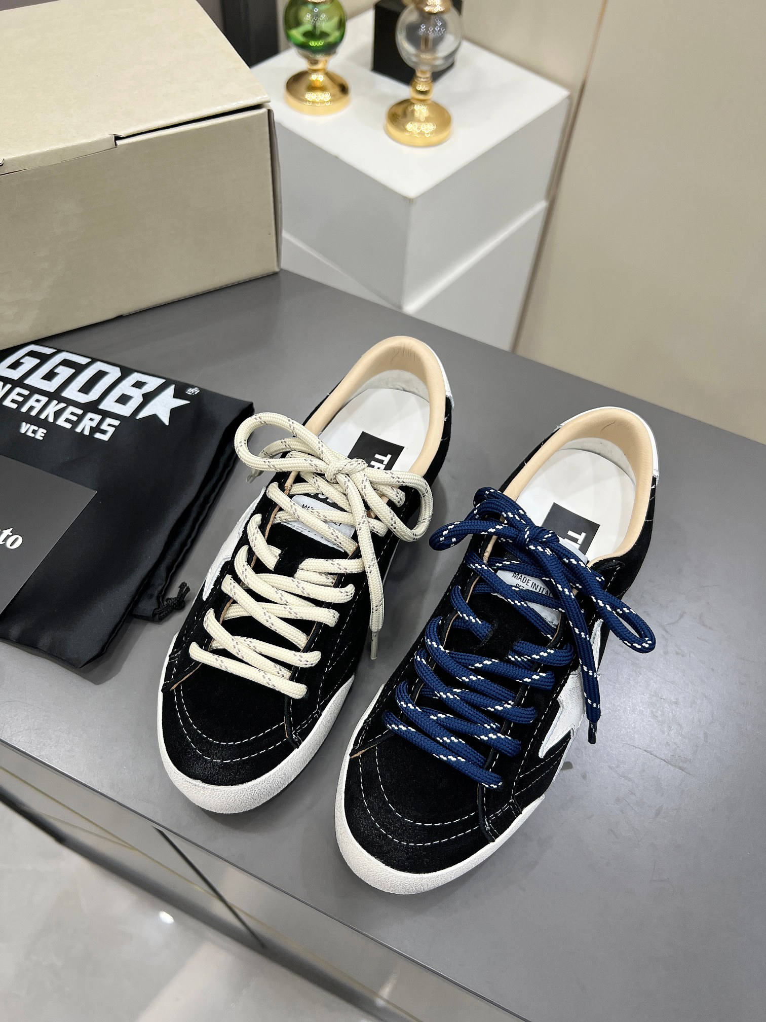 Golden Goose Sneakers-17