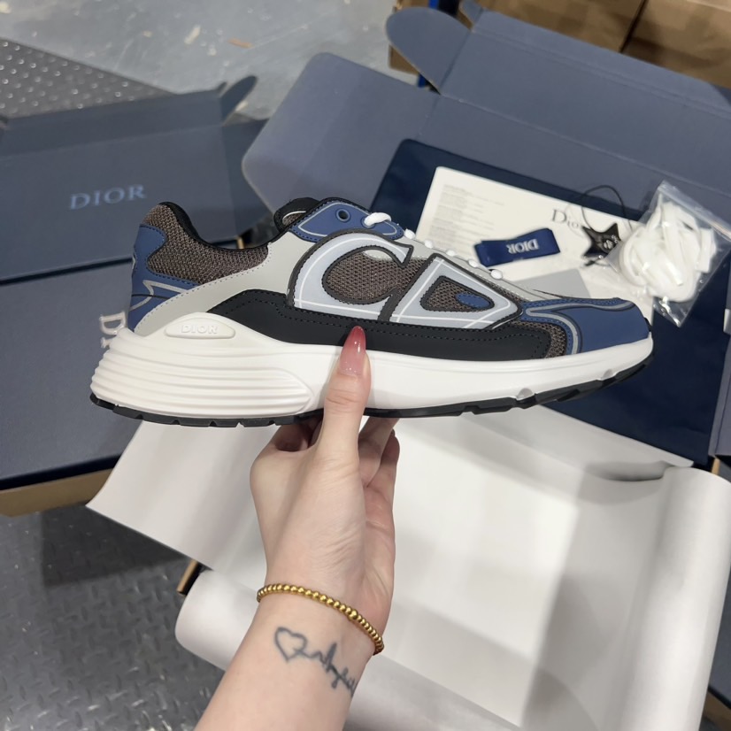 Dior Sneakers-88