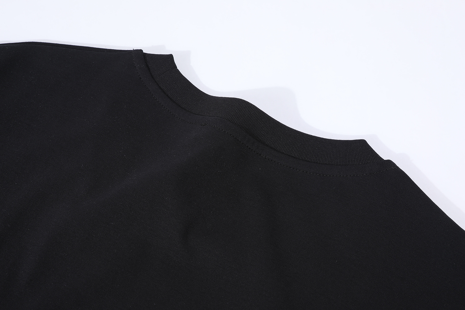 LV clothing-207