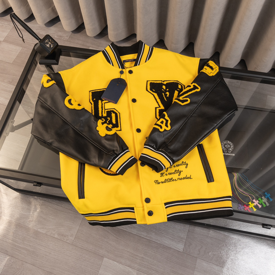 LV Clothing-318
