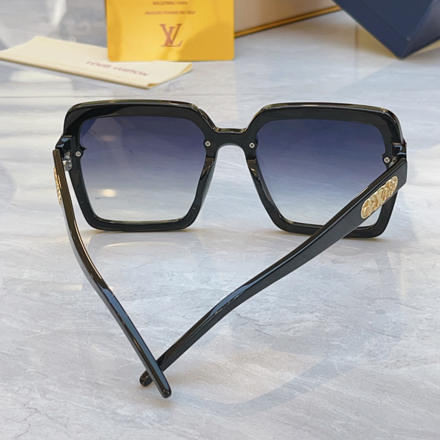 LV glasses-47