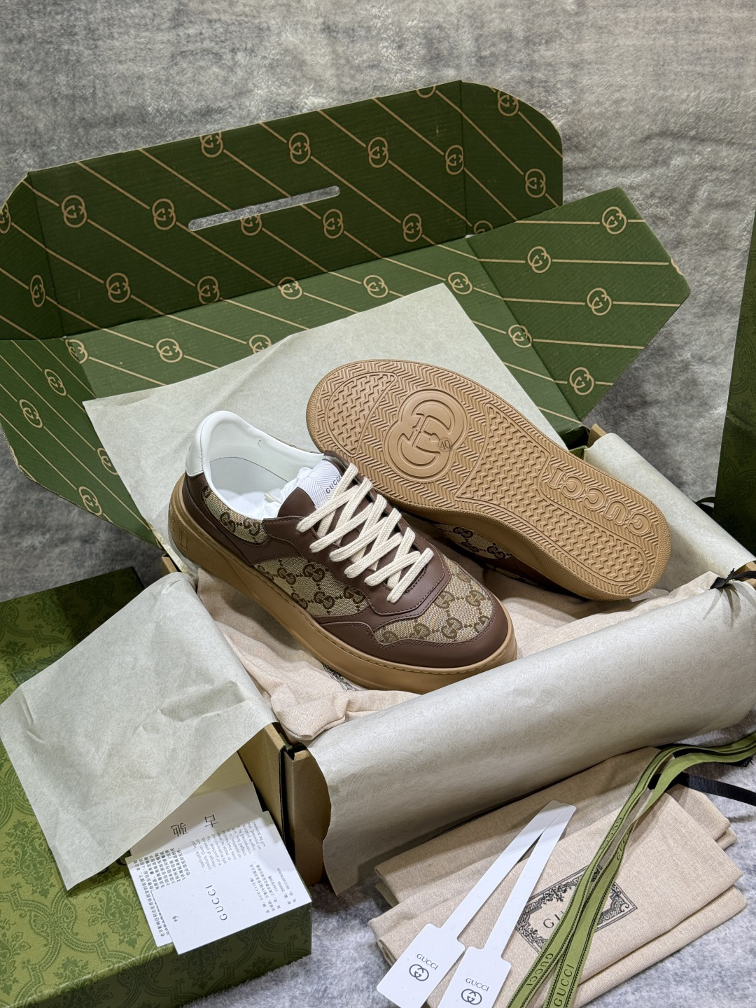 Gucci Sneakers-159
