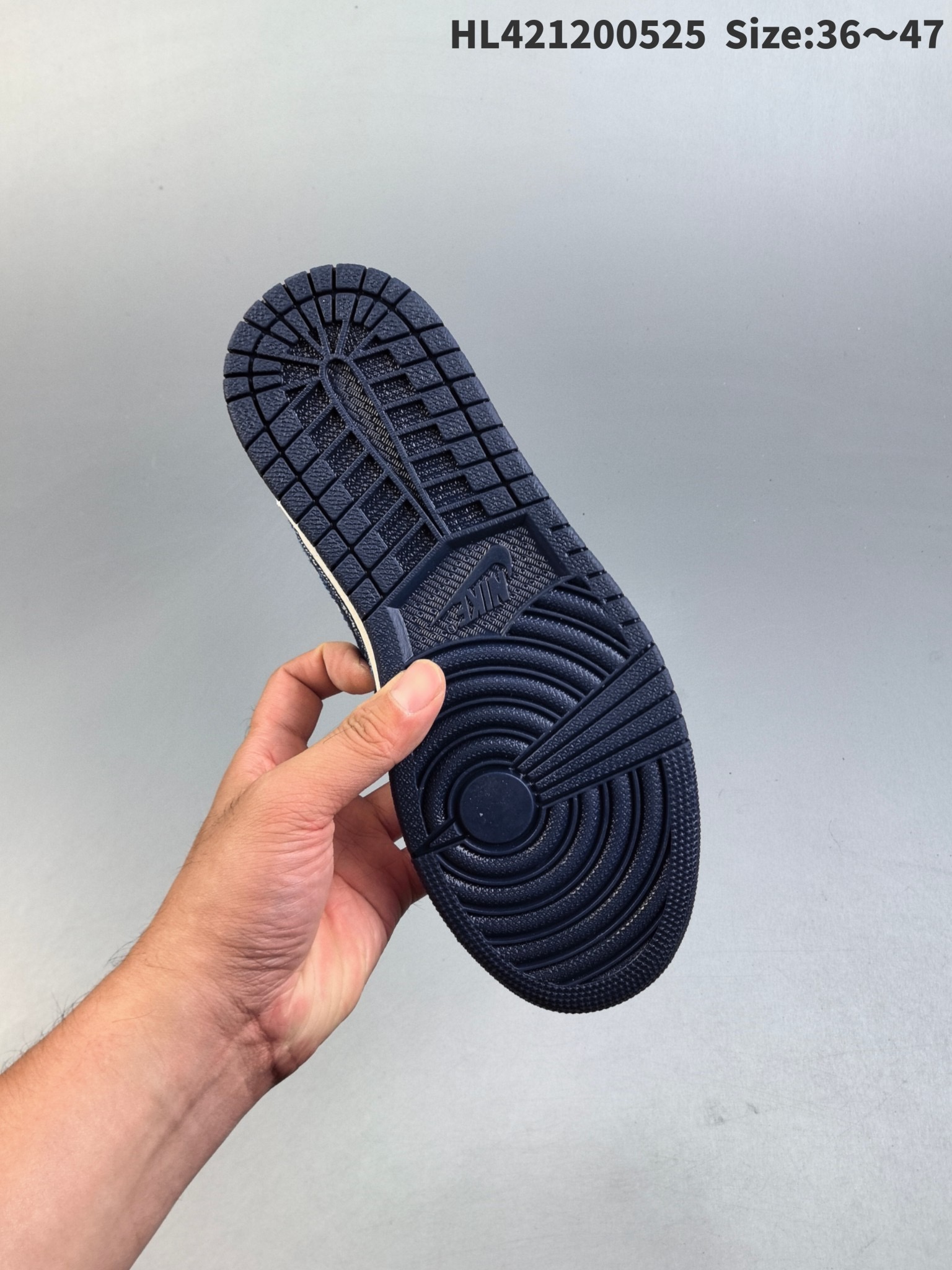Lv Sneakers-15
