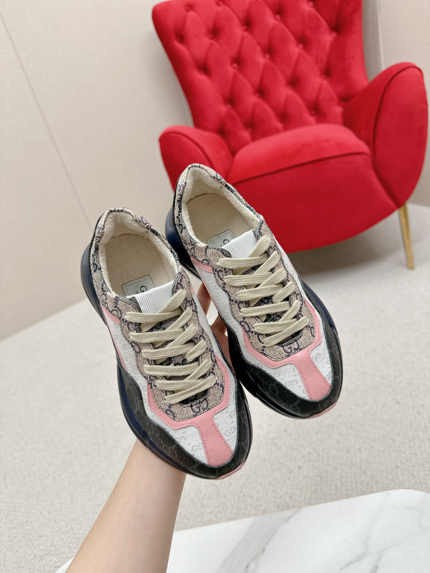 Gucci Sneakers-134