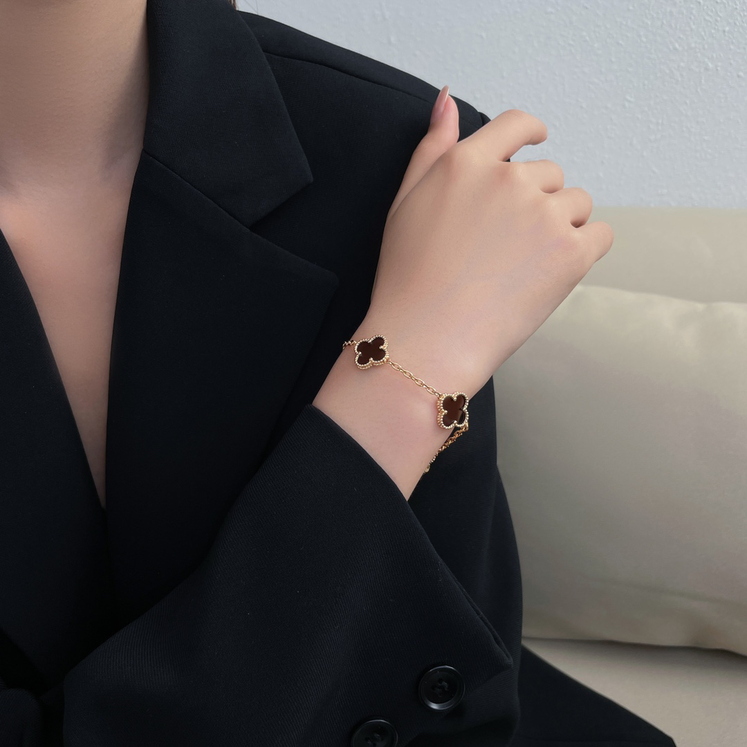 Van Cleef & Arpels Bracelet-68