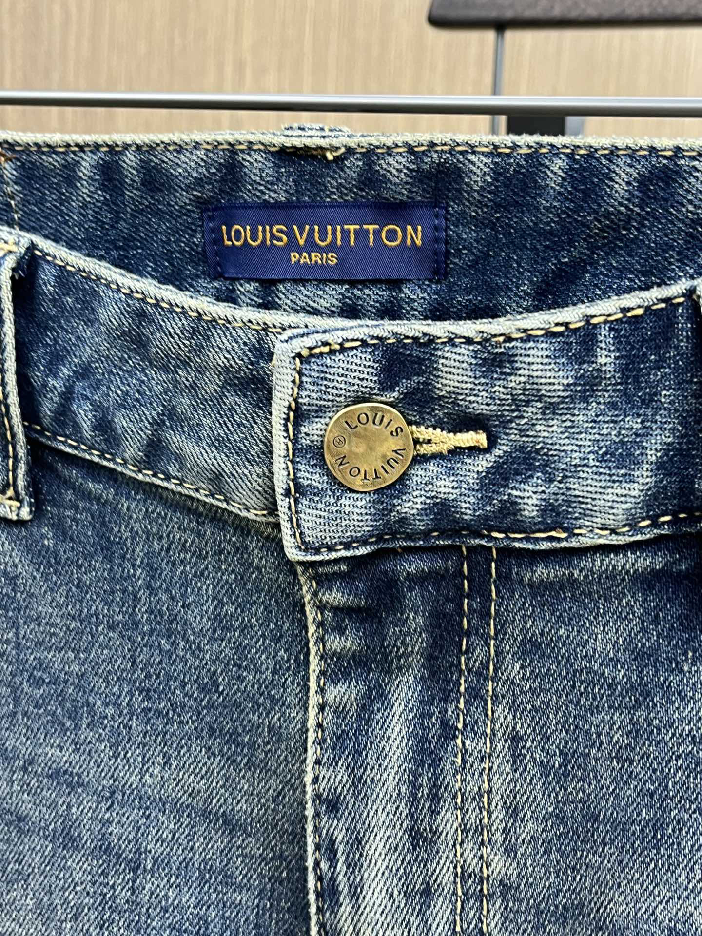 LV Clothing-19