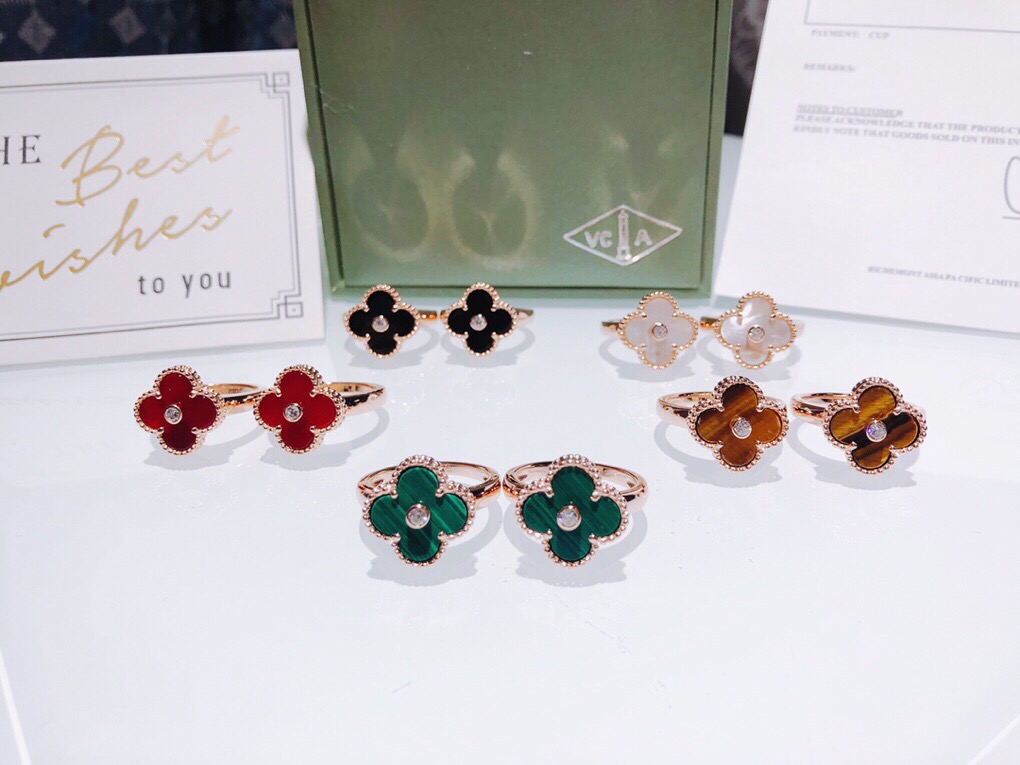 Van Cleef & Arpels ring-75