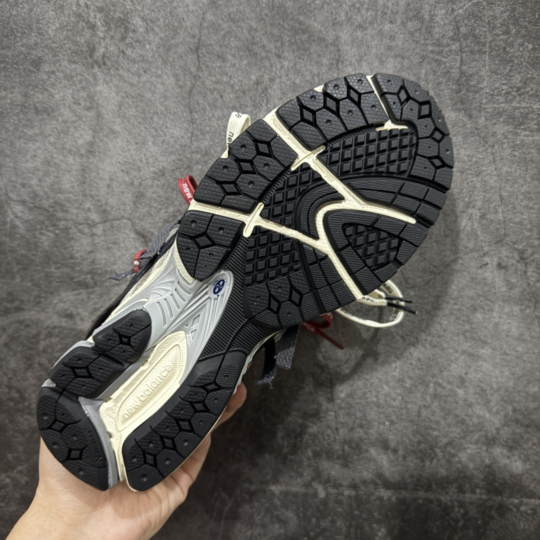 New Balance Sneakers-235