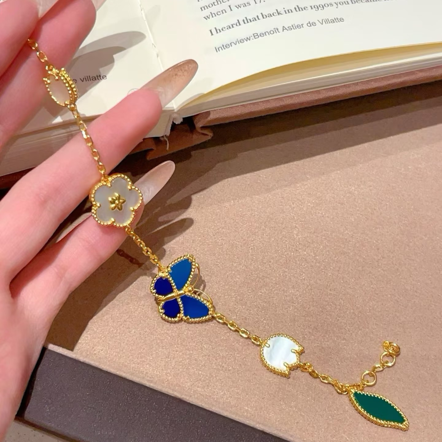 Van Cleef & Arpels Bracelet-50