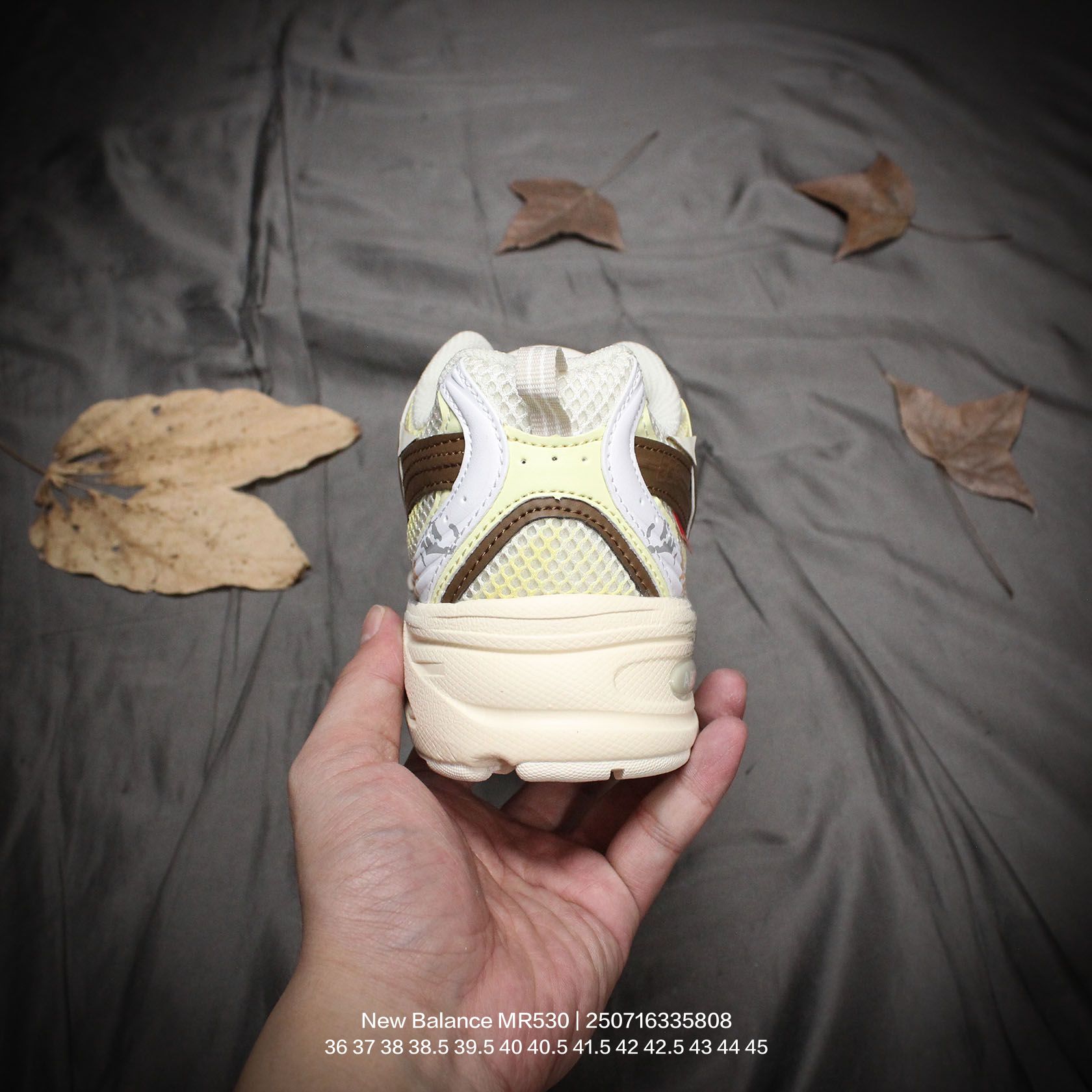 New Balance Sneakers-302