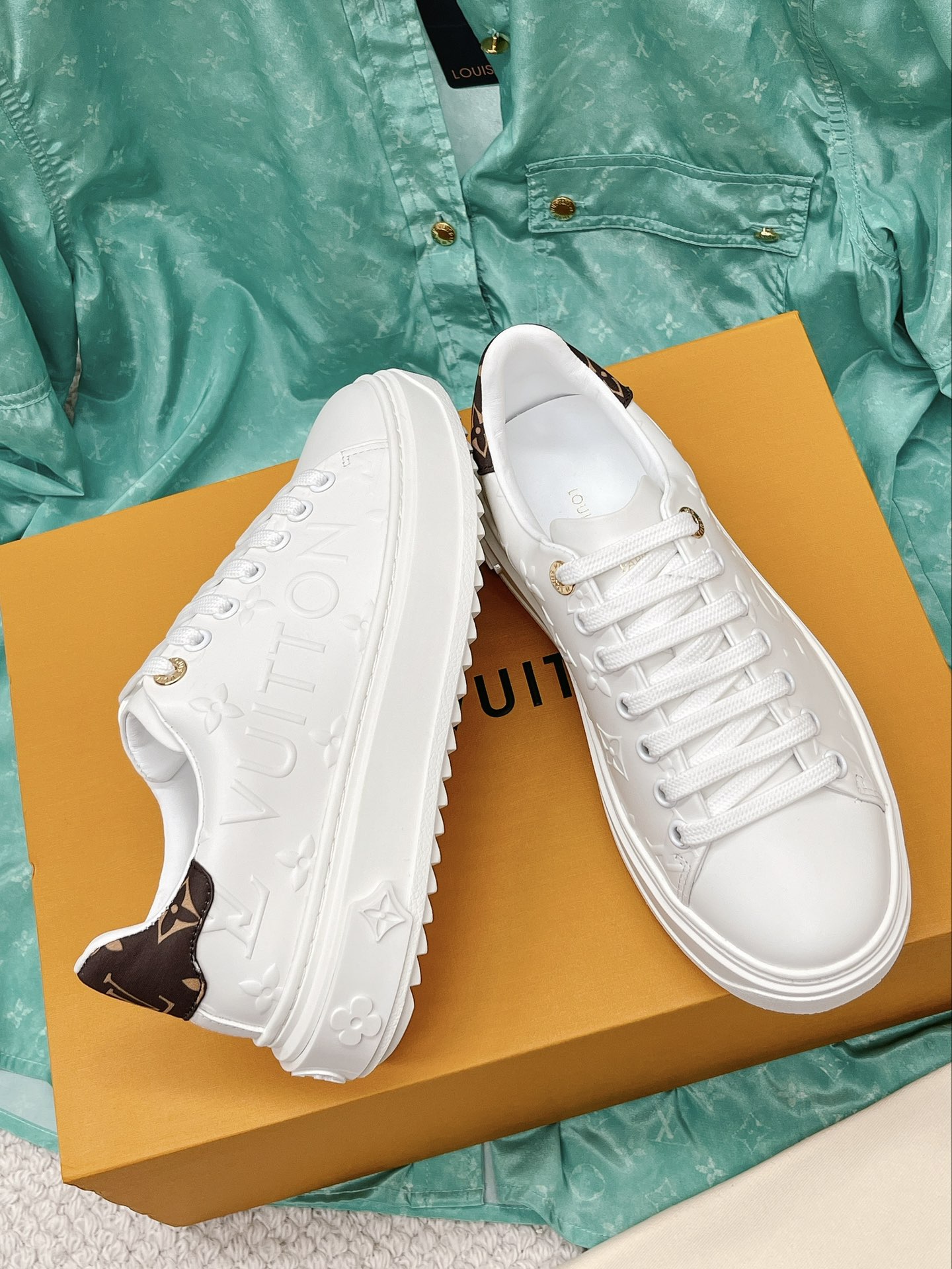 Lv Sneakers-106