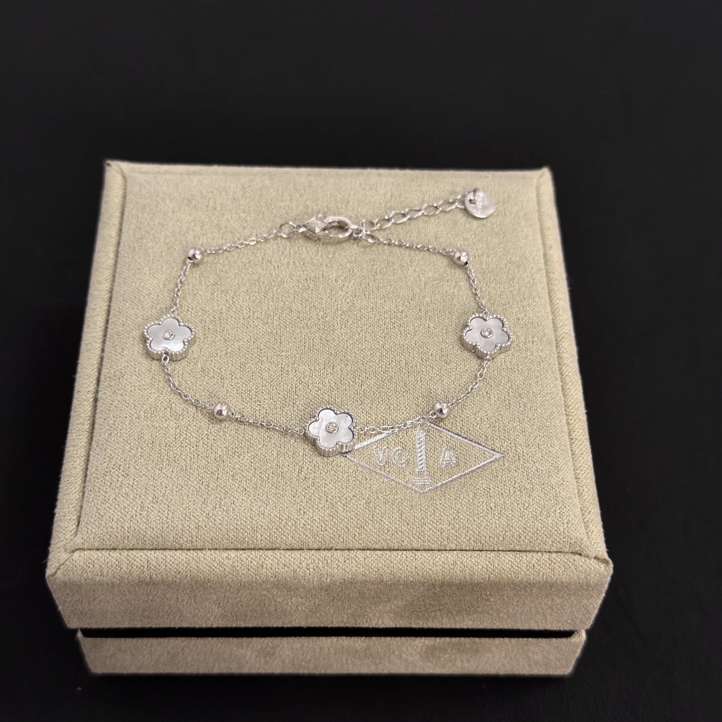 Van Cleef & Arpels Bracelet-37