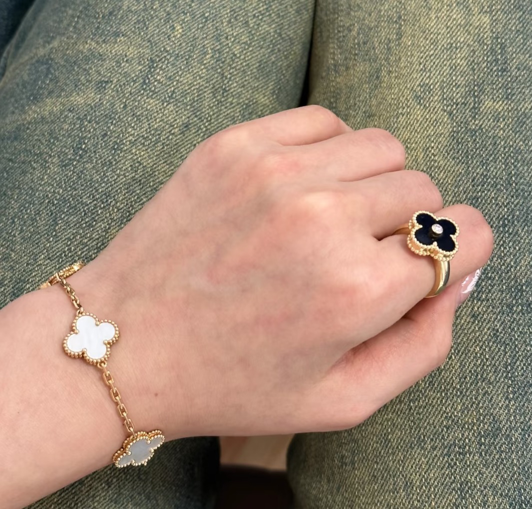 Van Cleef & Arpels ring-20