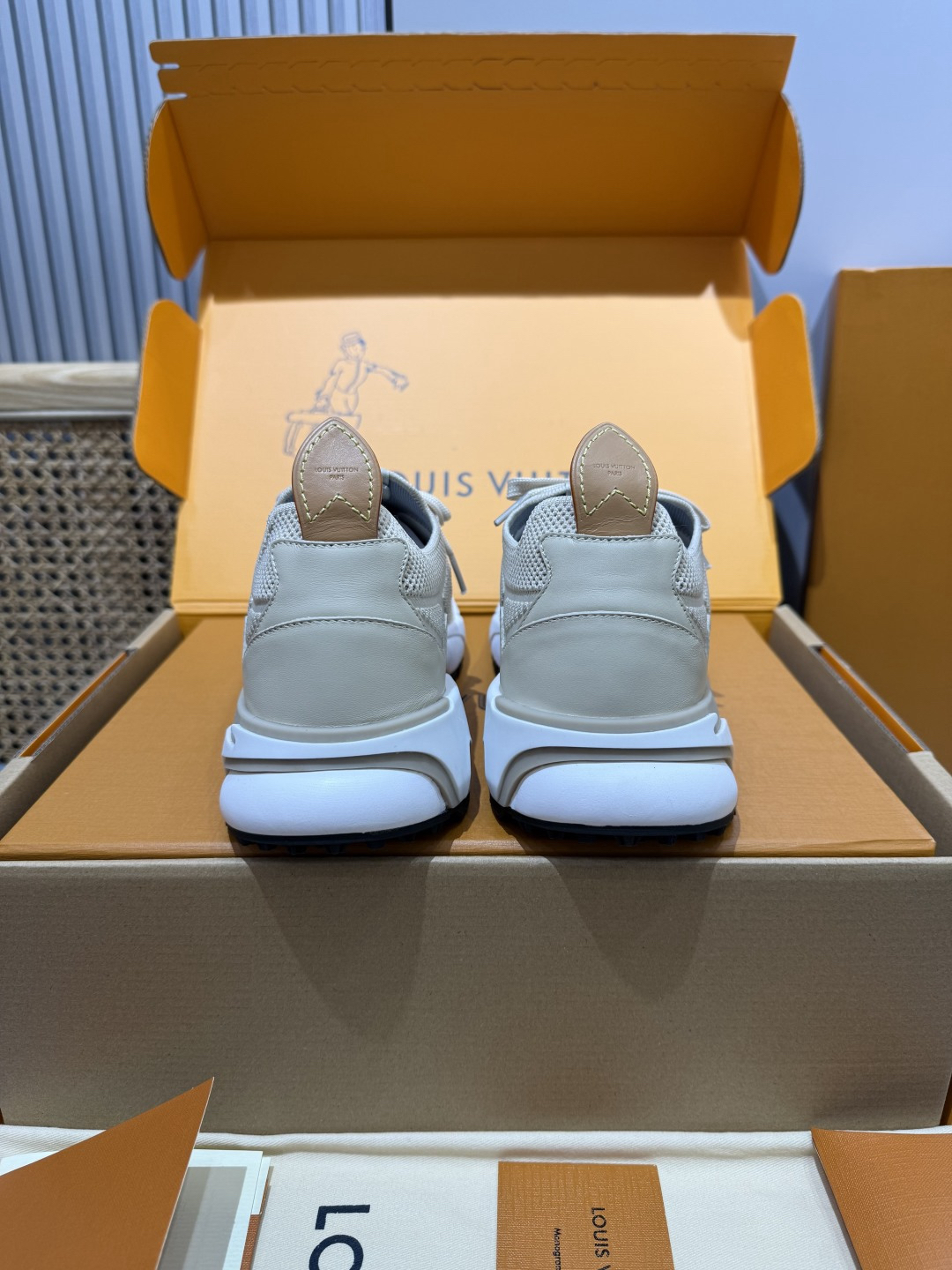 Lv Sneakers-187