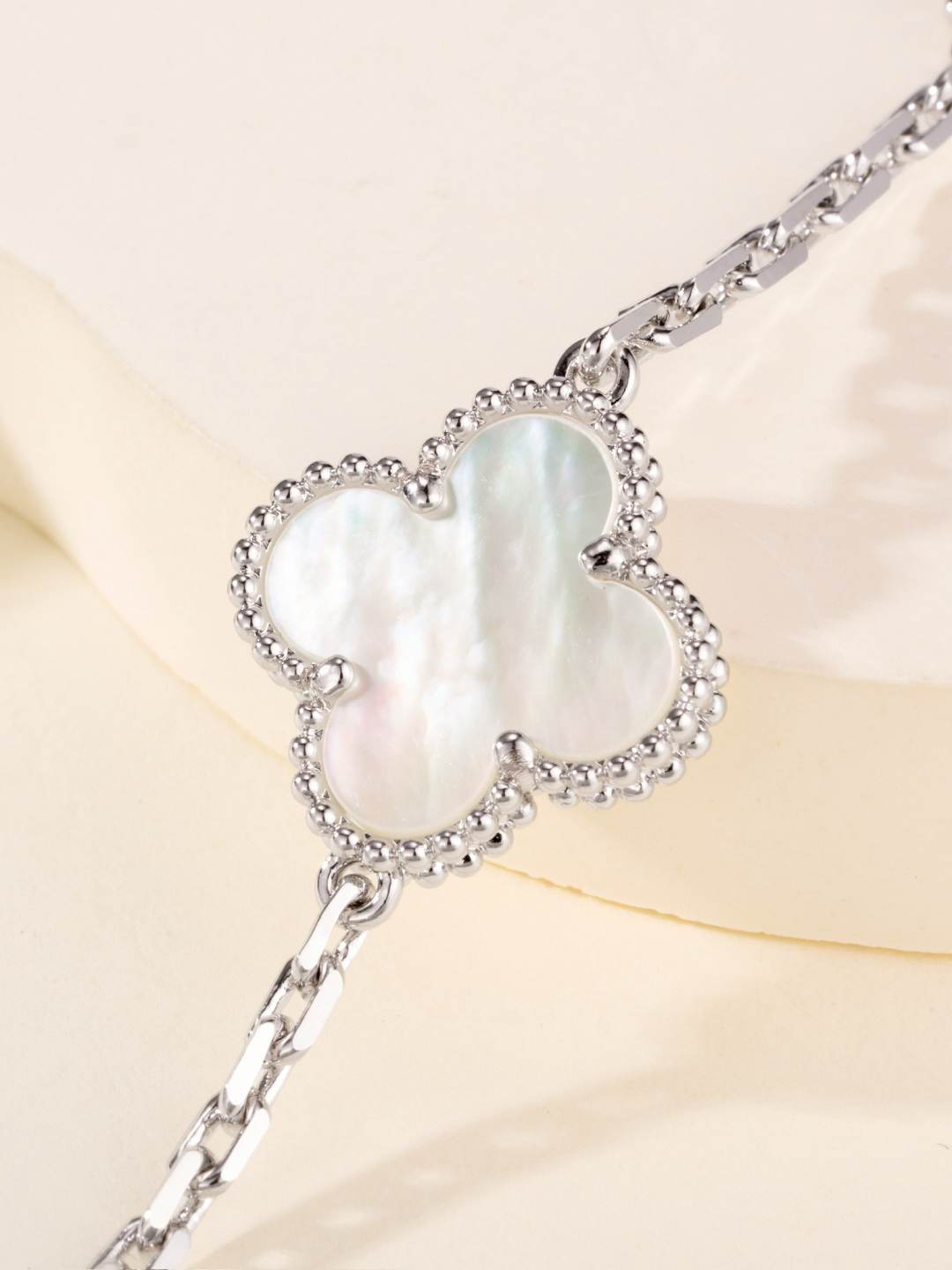 Van Cleef & Arpels Bracelet-23