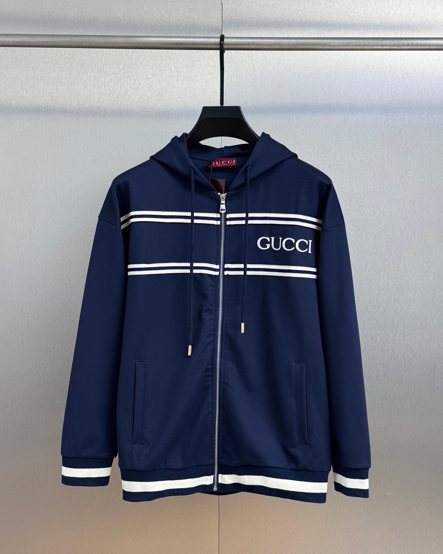 Gucci Clothing-289