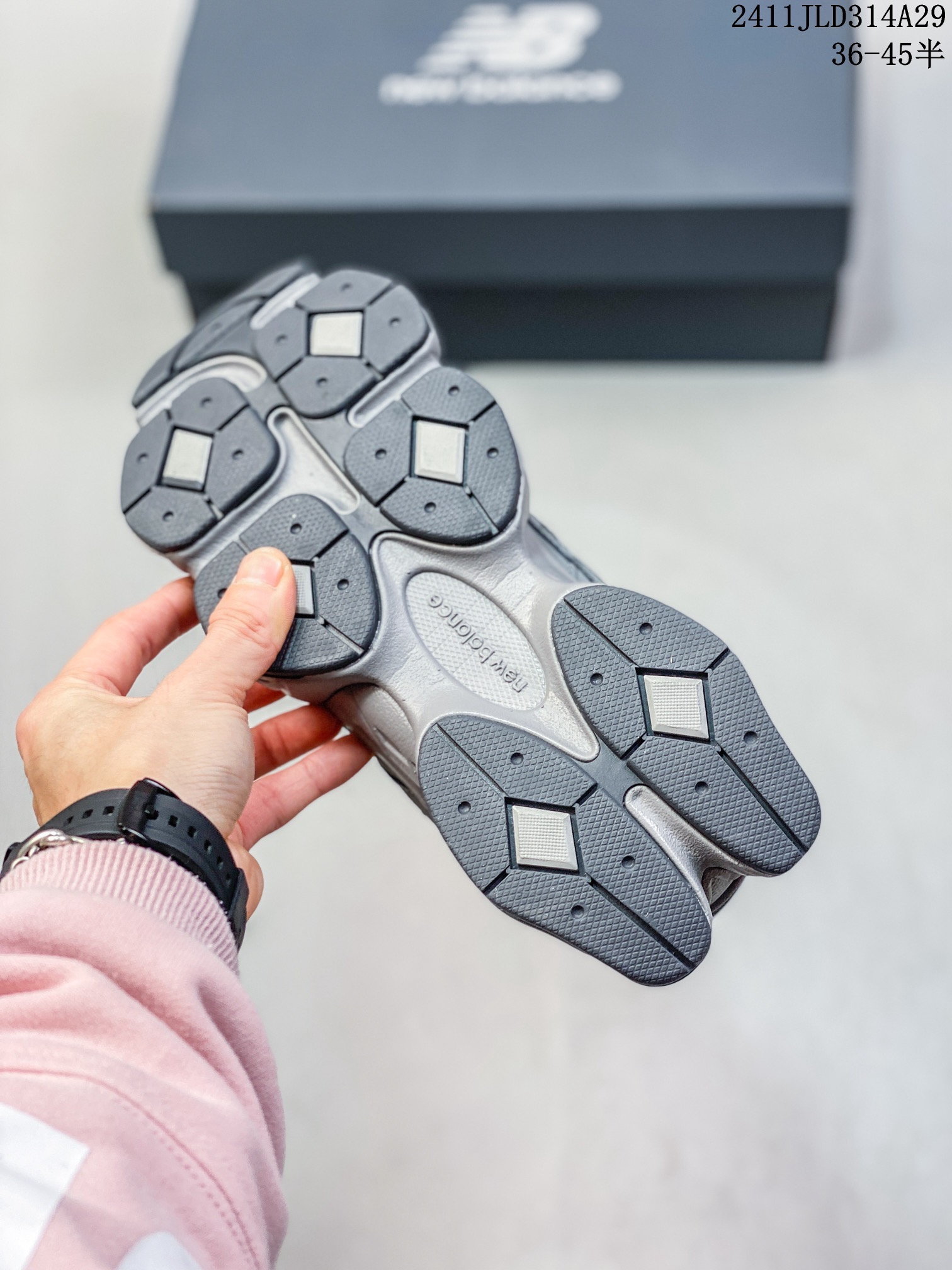 New Balance Sneakers-357