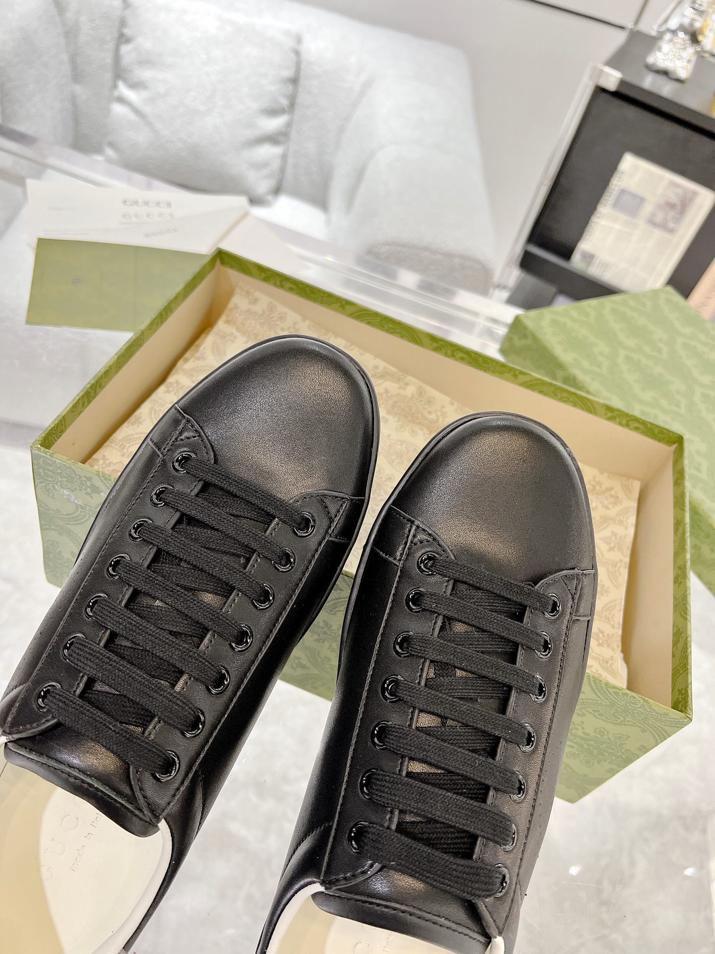 Gucci Sneakers-219
