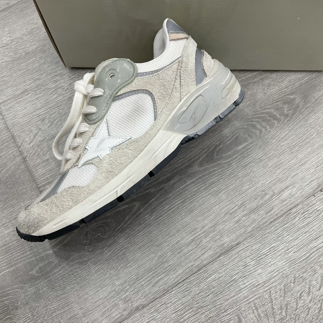 Golden Goose Sneakers-101